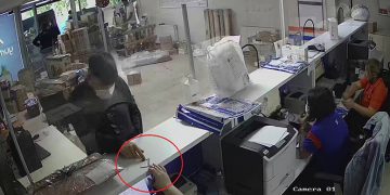 Kargo Şirketini Kandırdı – Sahte Kimlik ile Başkalarının 25 bin TL’lik Telefonlarını Aldı